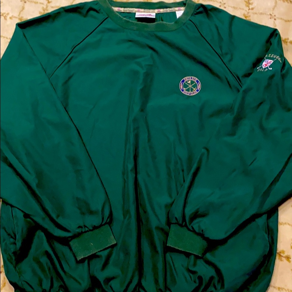 Golf windbreaker